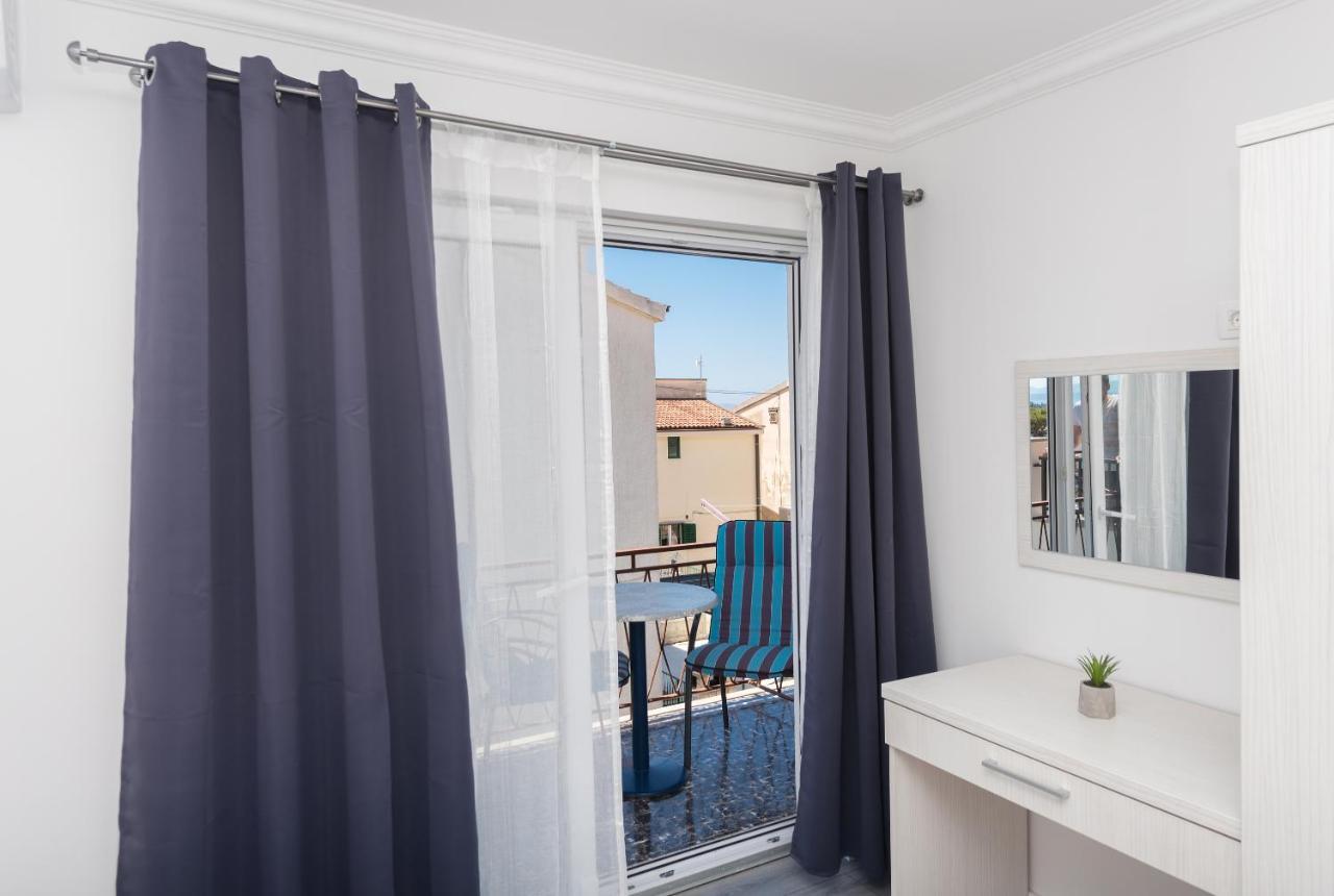 Apartments Petrusic Makarska Buitenkant foto
