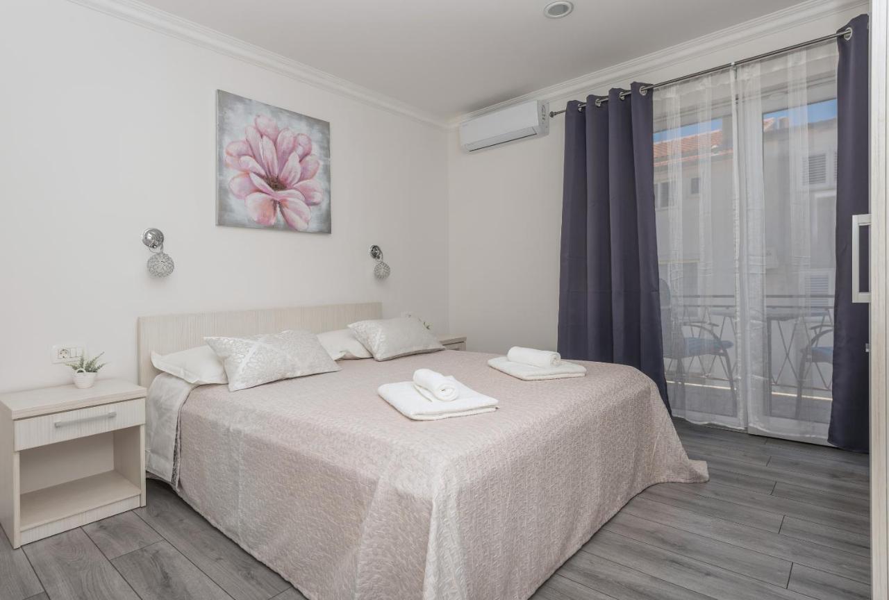 Apartments Petrusic Makarska Buitenkant foto